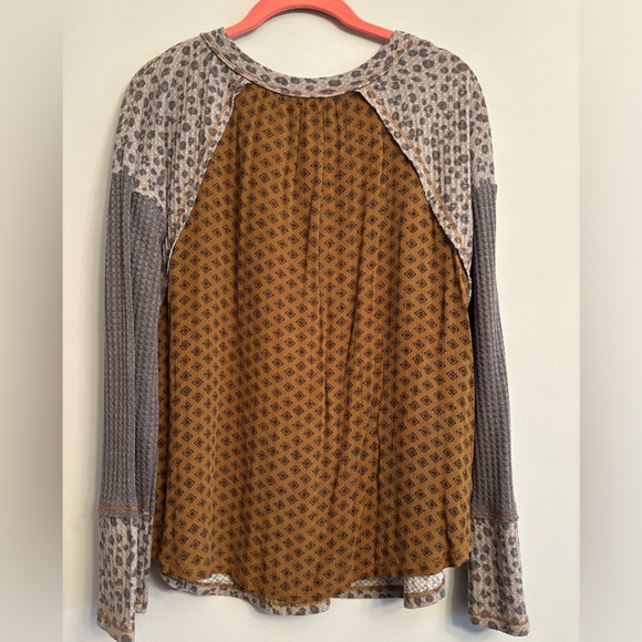 Mystree Patterned Top - size L - Picture 4 of 7